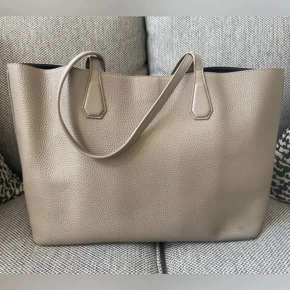 Tory Burch Perry Pebbled Leather Tote in French Gray - Picture 3 of 9
